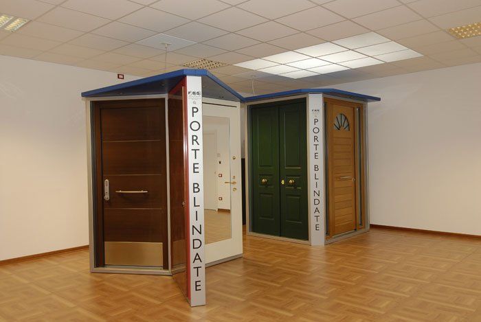show-room di porte blindate