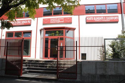 porta di sicurezza edificio