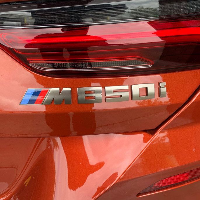 BMW and MINI repair work in a garage