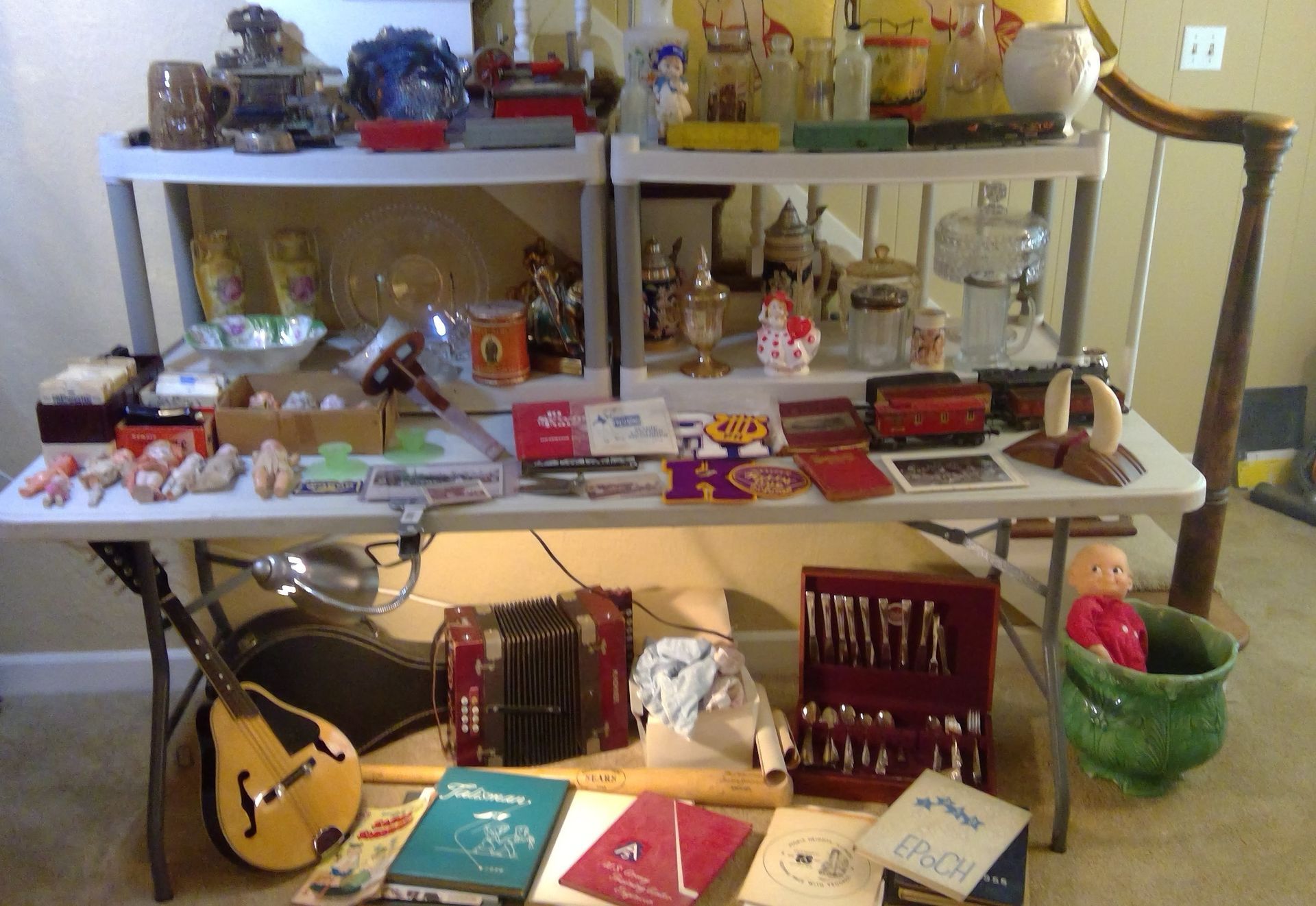 Assorted Stuff | Anne's Anteex | Lake Ave., Peoria, IL