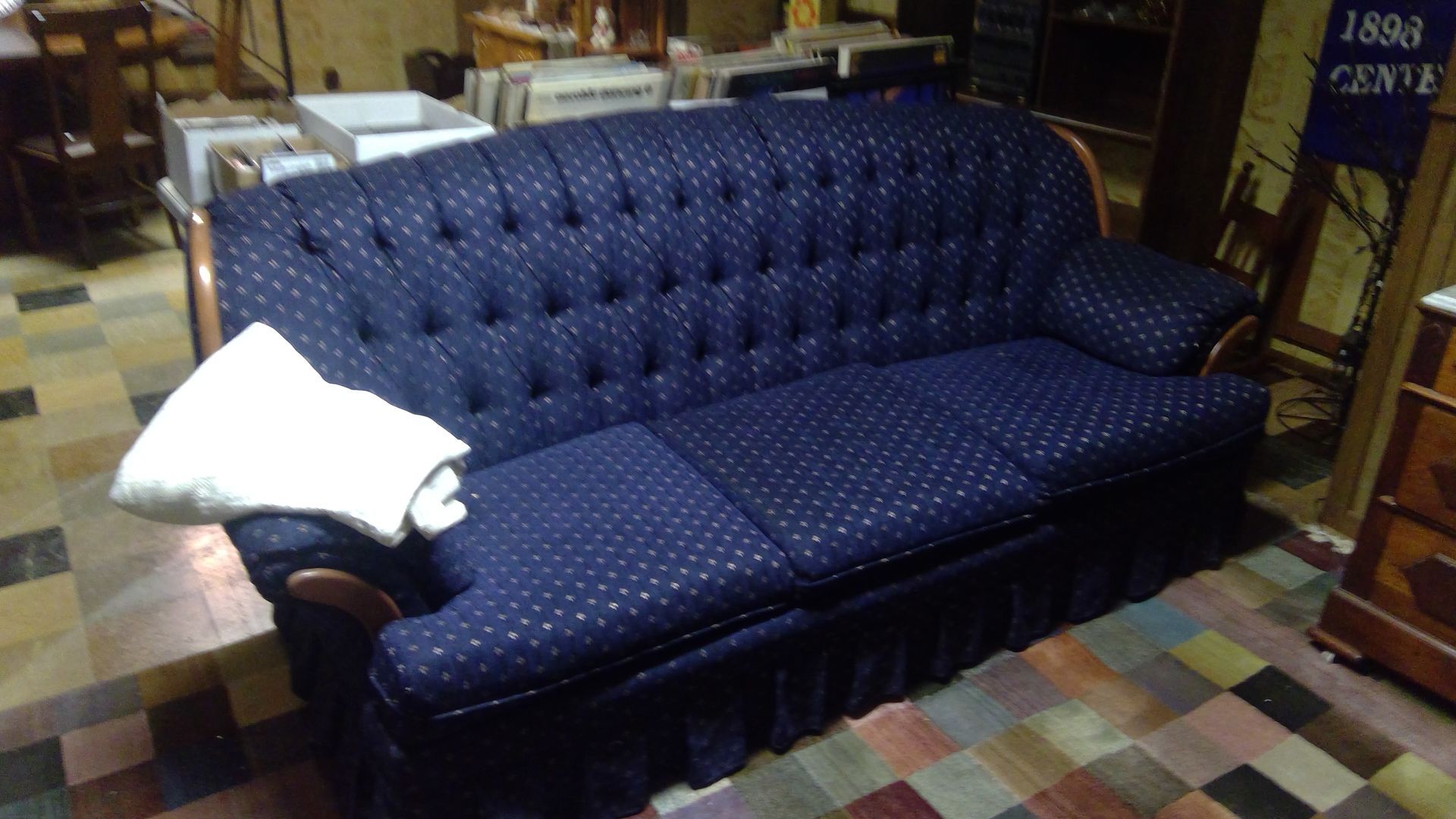 Sofa | Anne's Anteex | Lake Ave., Peoria, IL