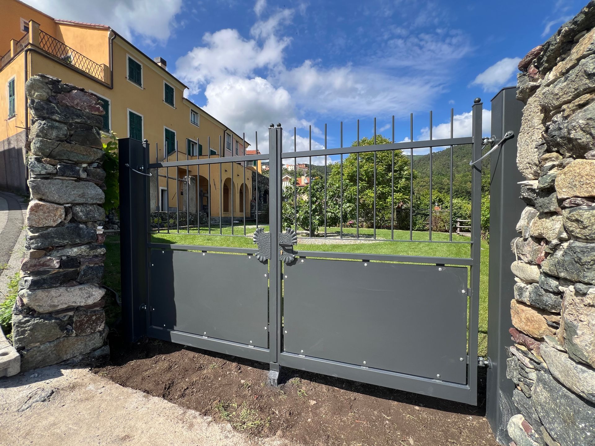 cancelli in ferro su misura Sestri Levante