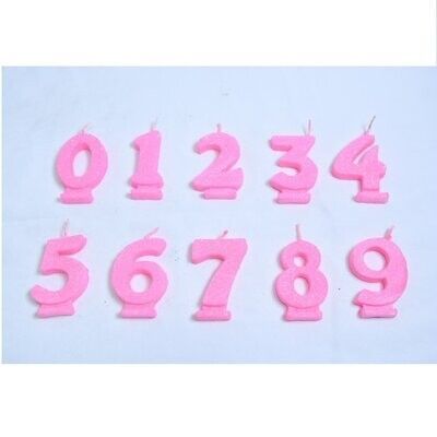 Números azules de espuma del 0 al 9 dispuestos en dos filas sobre un fondo claro.