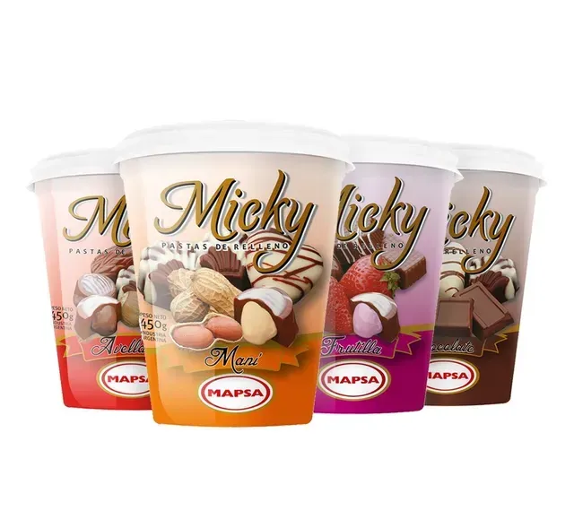 Cuatro vasitos de postre Mickey en envases blancos, naranjas, rosas y marrones.