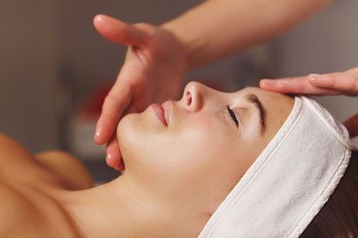 Masaje y facial en pareja
