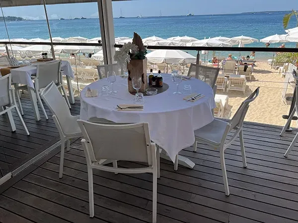 table terrasse couverte esté-rel+plage