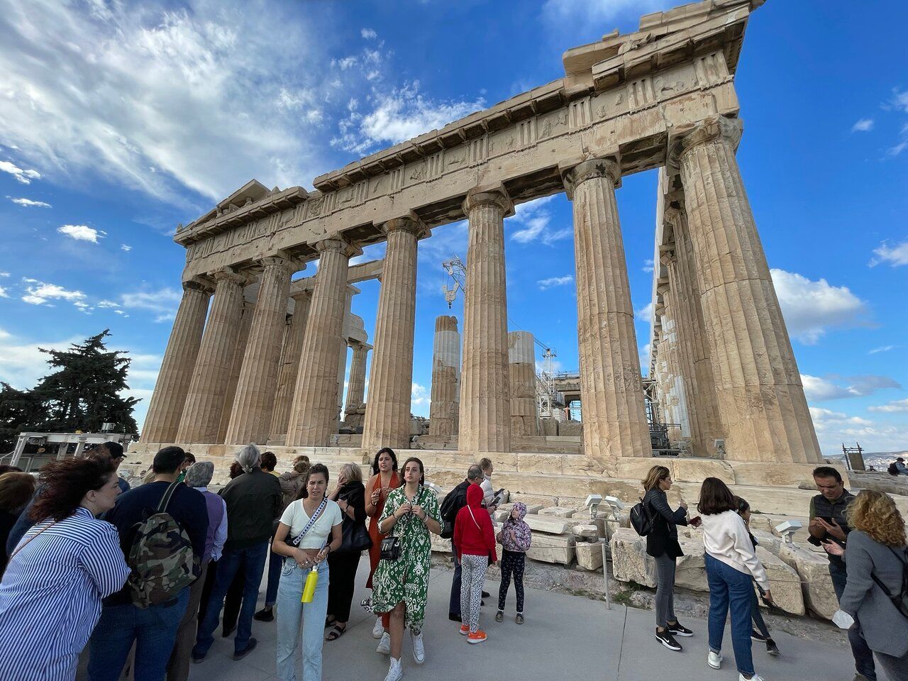 Athens city highlights on a private half-day tour