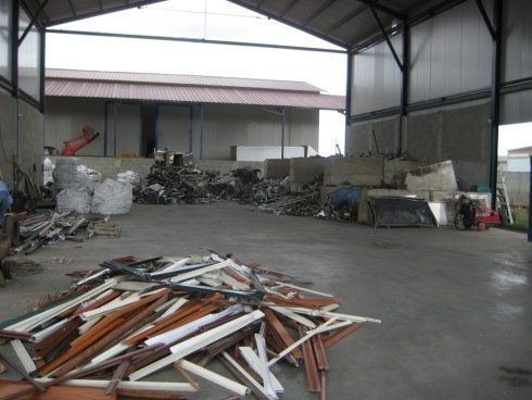 area stoccaggio rottami metallici