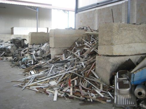 area stoccaggio rottami metallici