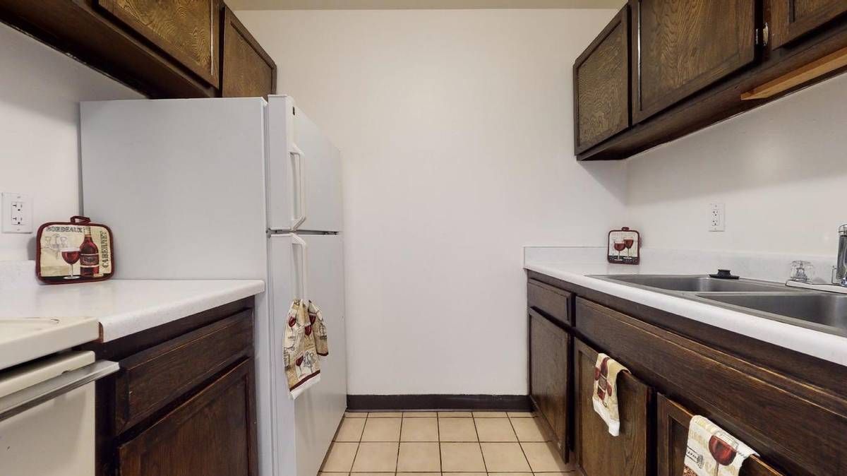 1933-2233 Wyoming Avenue - Image 3