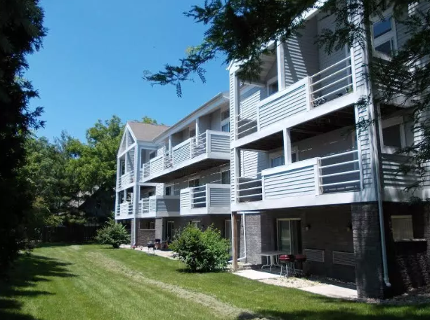 North Park Apartments - Image 1