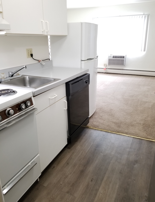 121 S Hancock - Image 2