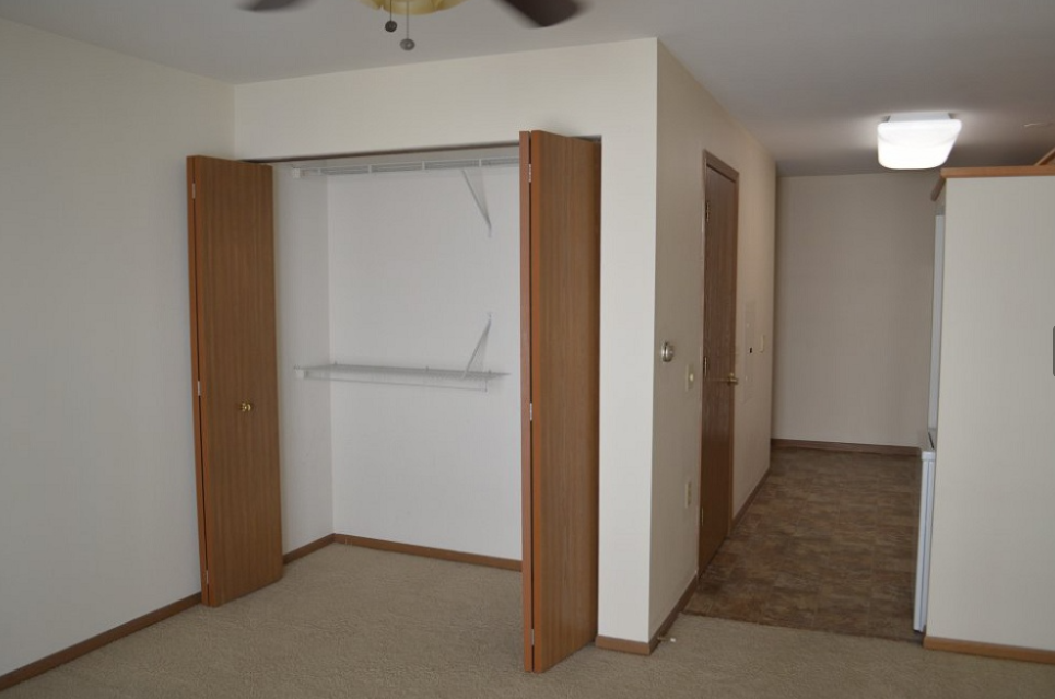 404 E Wilson - Image 19