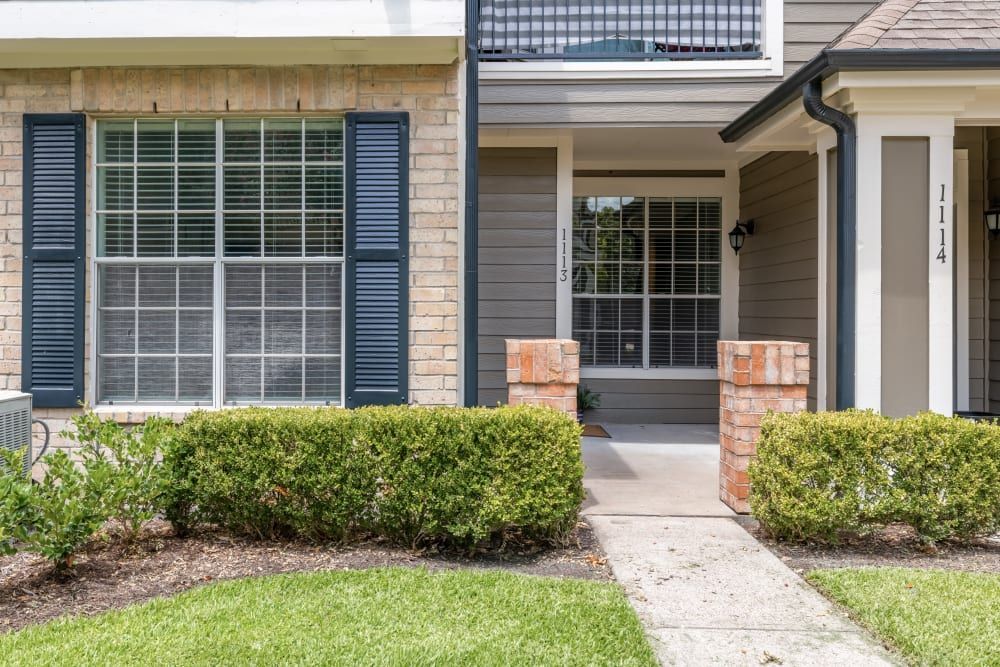 Apartment exterior at Marquis at Westchase in Houston, TX.