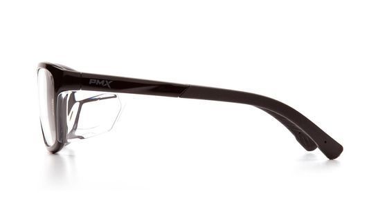 Gafas de seguridad con marco negro y protectores laterales transparentes; vista lateral en blanco.