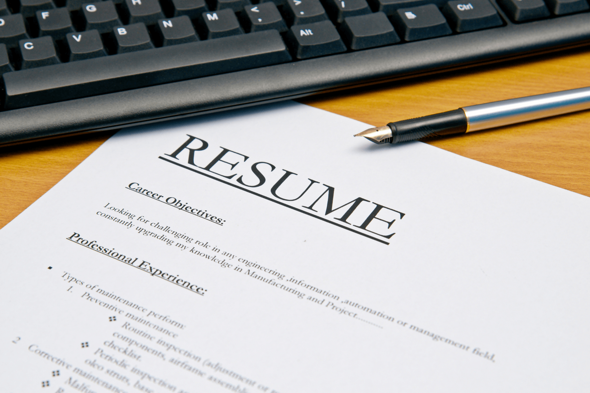 Resume Writing Tips: Stand Out in 2025