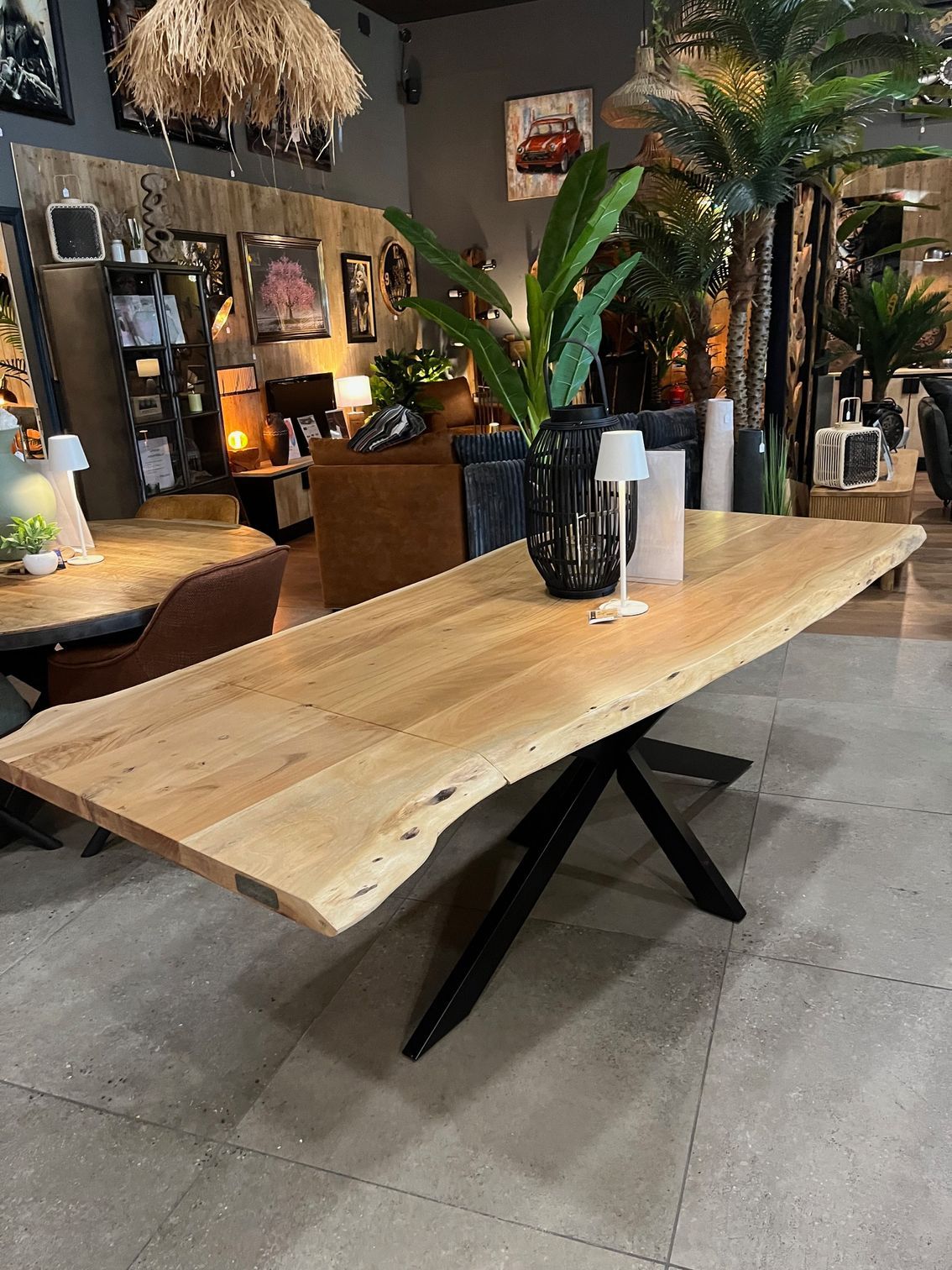TABLE AVEC ALLONGES