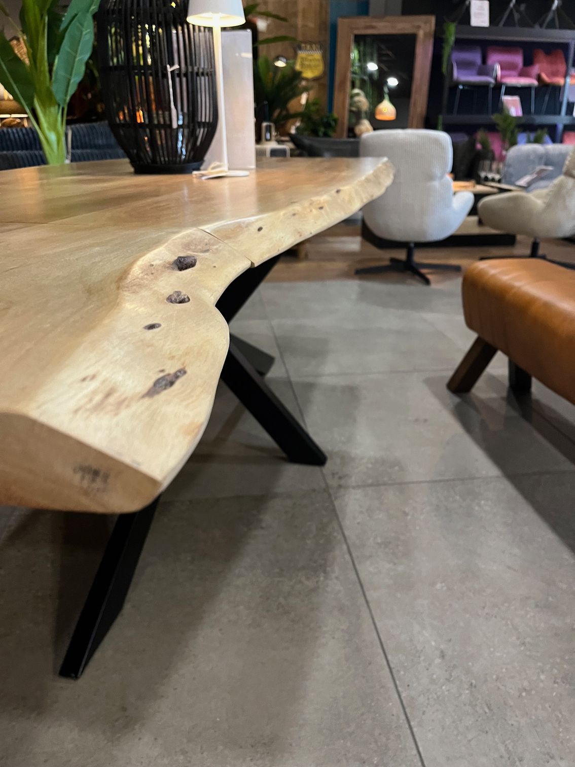 TABLE AVEC ALLONGES