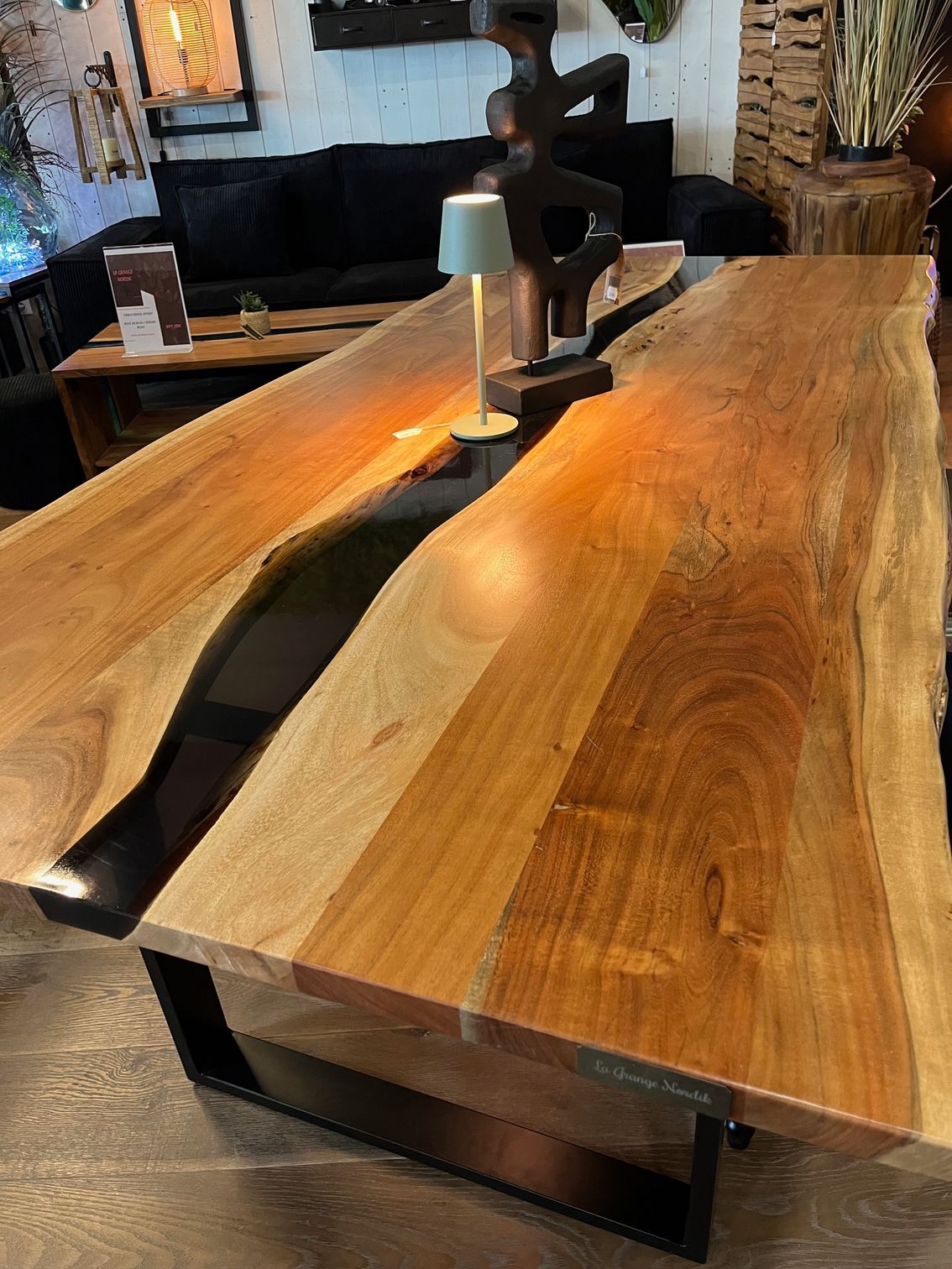 TABLE RIVIERE AVEC RESINE