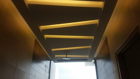 Top Beauty Plasterglass Ceiling -Door Entrance Design