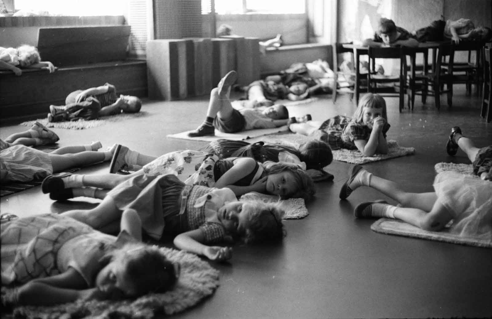 Napping at School and The Science of Chronobiology: children lying awake while they are supposed to be napping at school