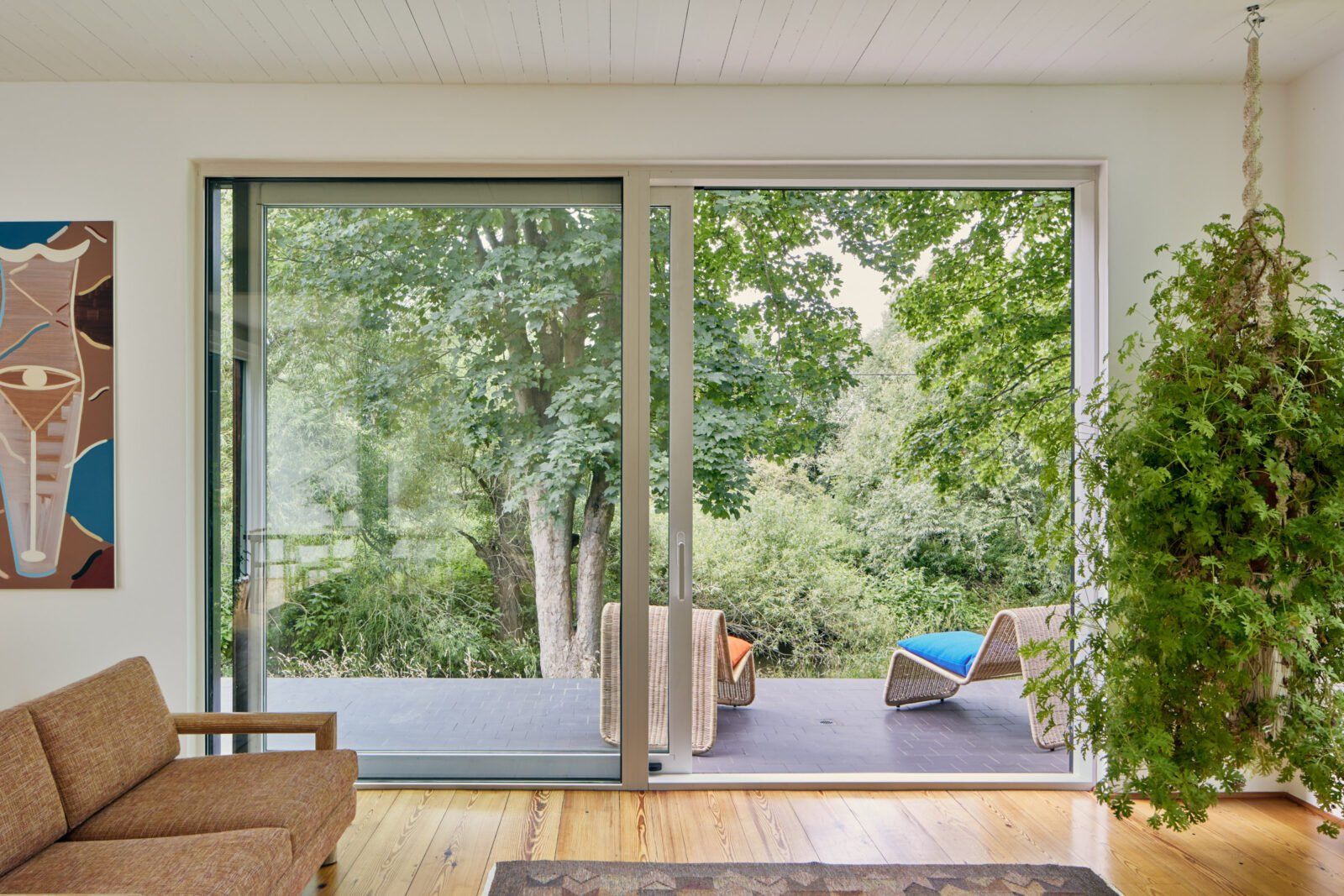 An interior view of a modern dwelling at Wheatley Eyot overlooking the Thames
