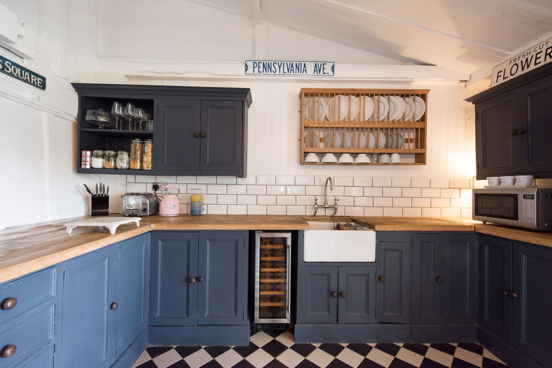 Farmhouse Kitchen — Balaklava, S.A — Mack's Cabinets