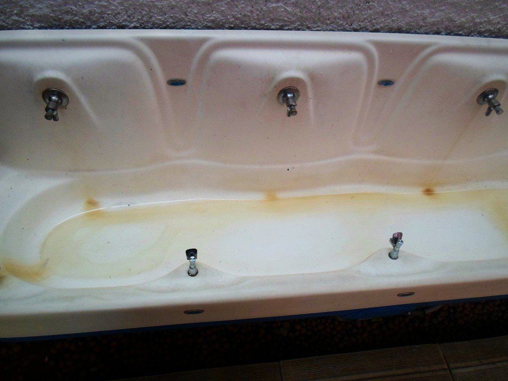 reforma conserto pintura restauração de bebedouro de fibra de vidro