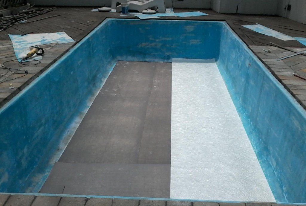 revestimento em piscina com fibra de vidro