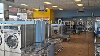 60 lb washers available at A+ Laundromat in Las Vegas, NV