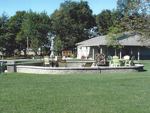 House lawn — Jasper, IA — Dubois Co. Block & Brick Inc.