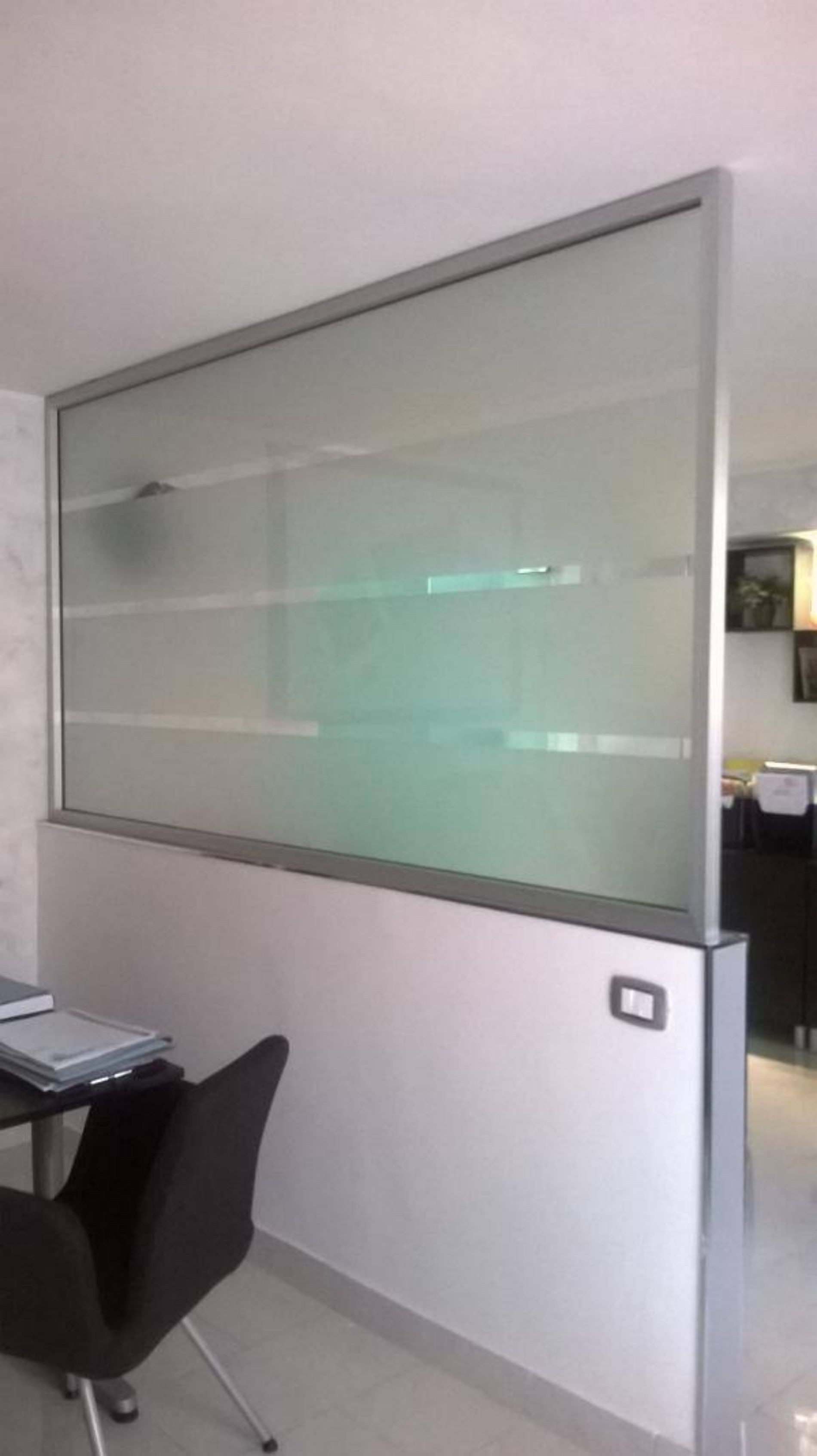 posa divisori in alluminio