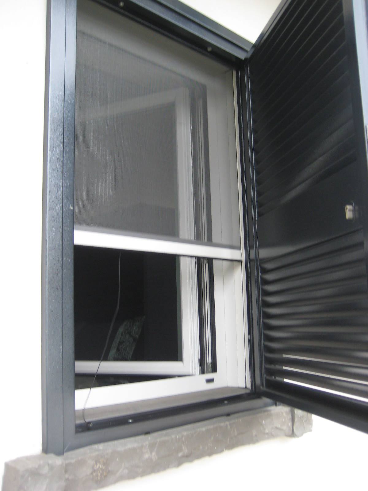 montaggio zanzariere