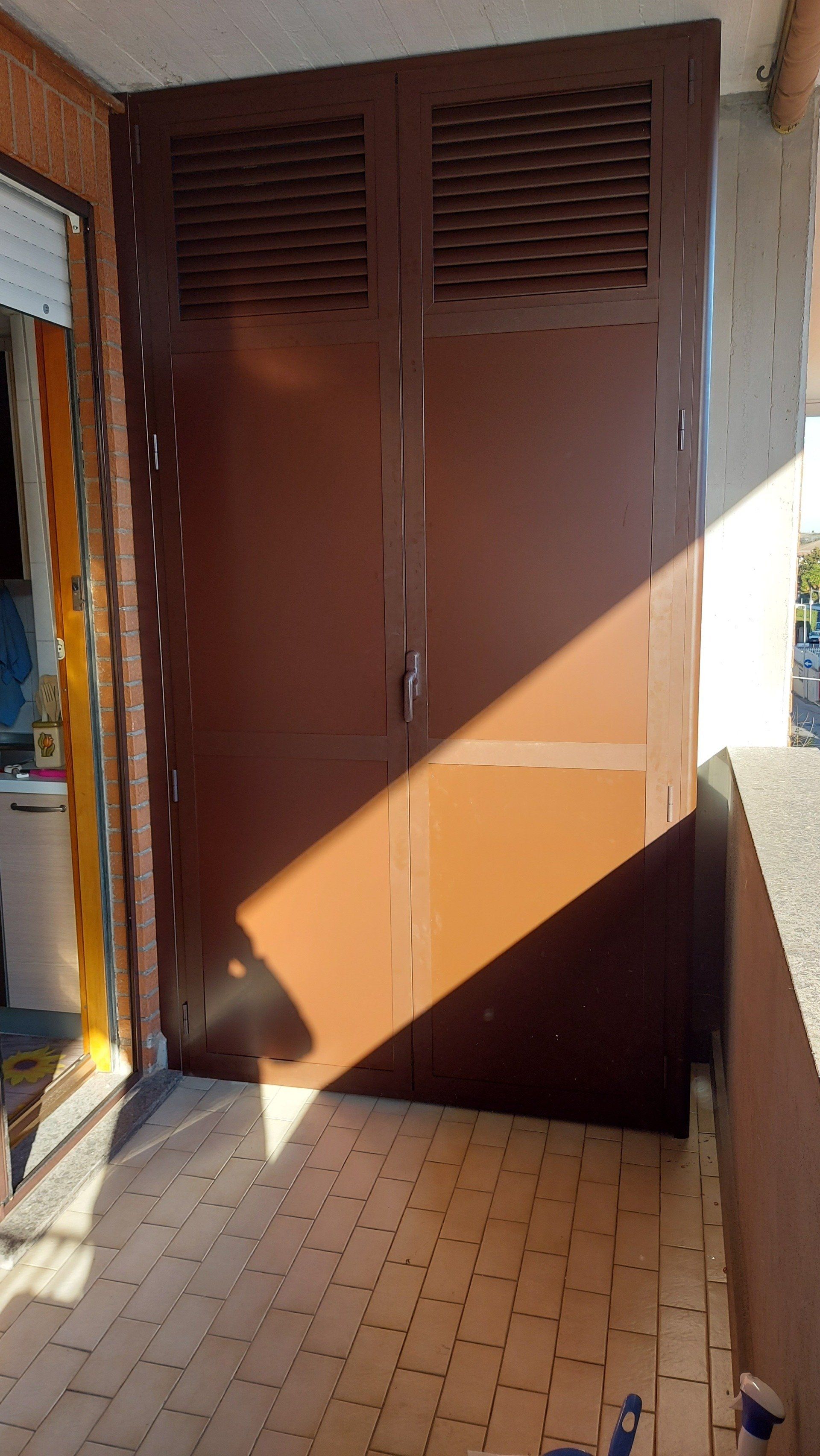 montaggio copricaldaia in alluminio