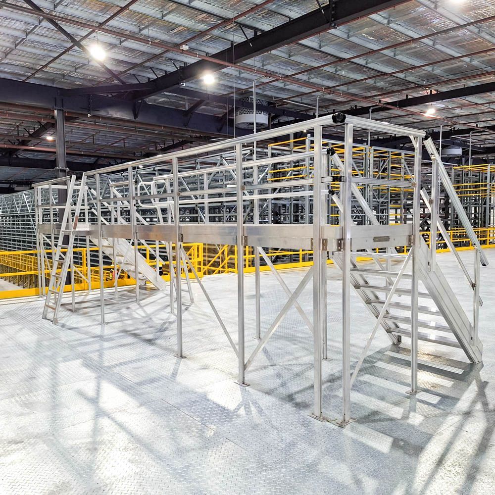 Warehouse access walkway platform