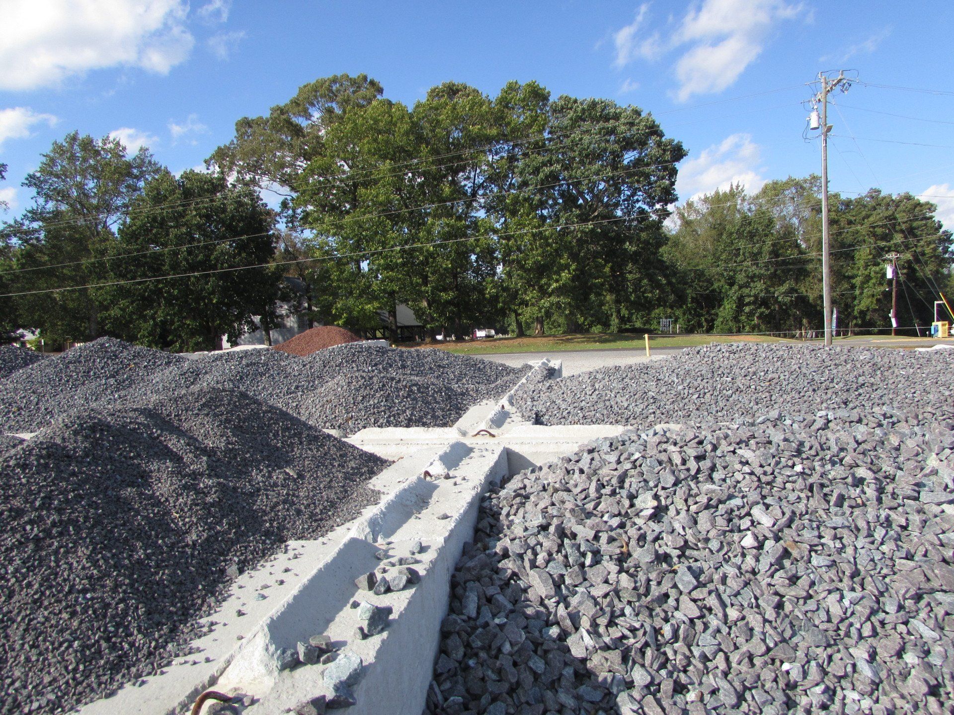 Landscaping Supplies Mocksville, NC Weathered Rock, Stone, Mulch