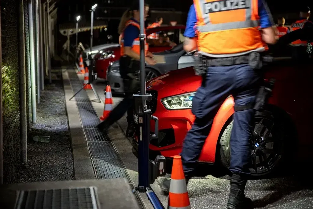 Verkehrskontrolle bei Nacht