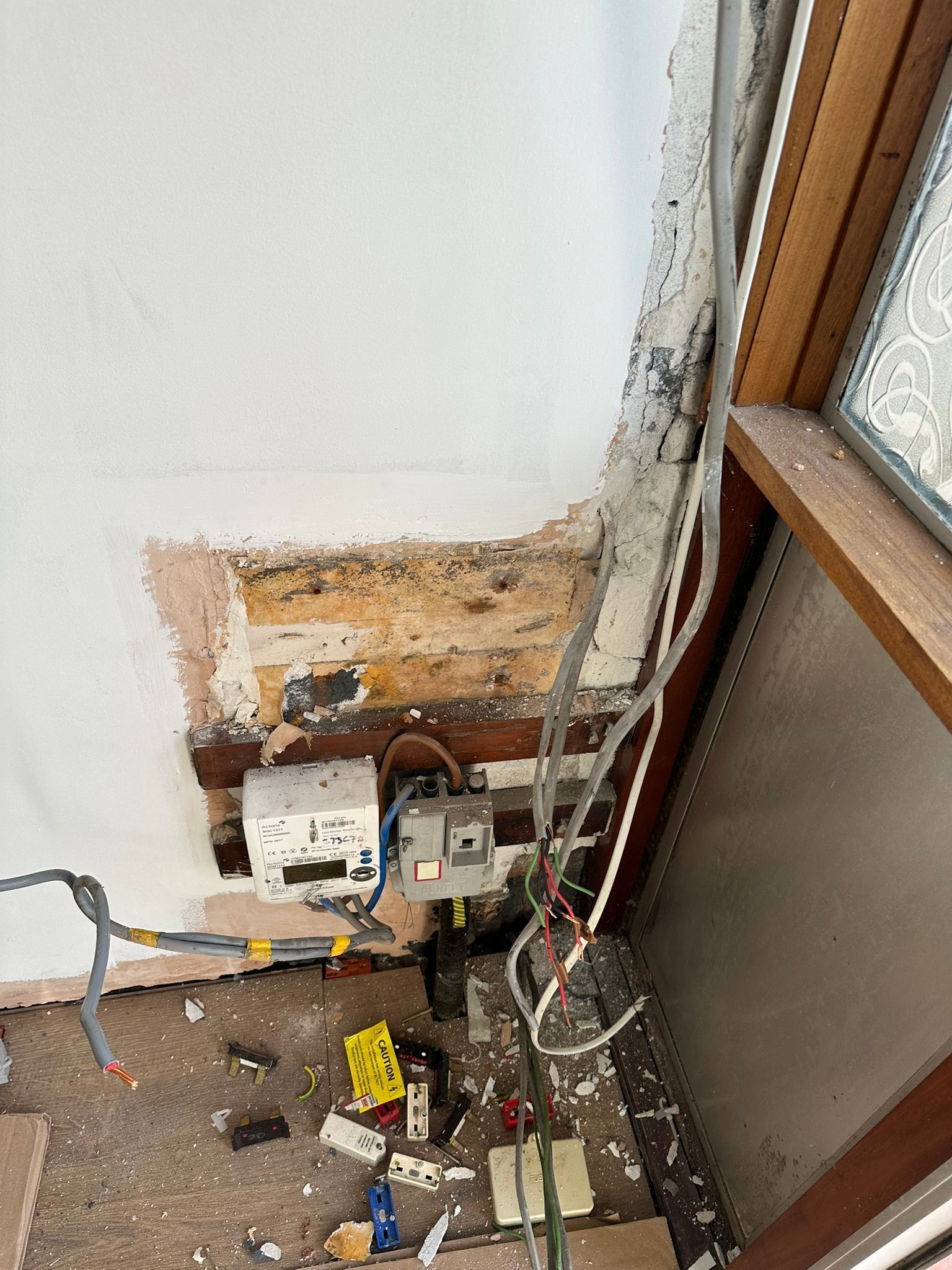 Emergency Electrician near me Swindon