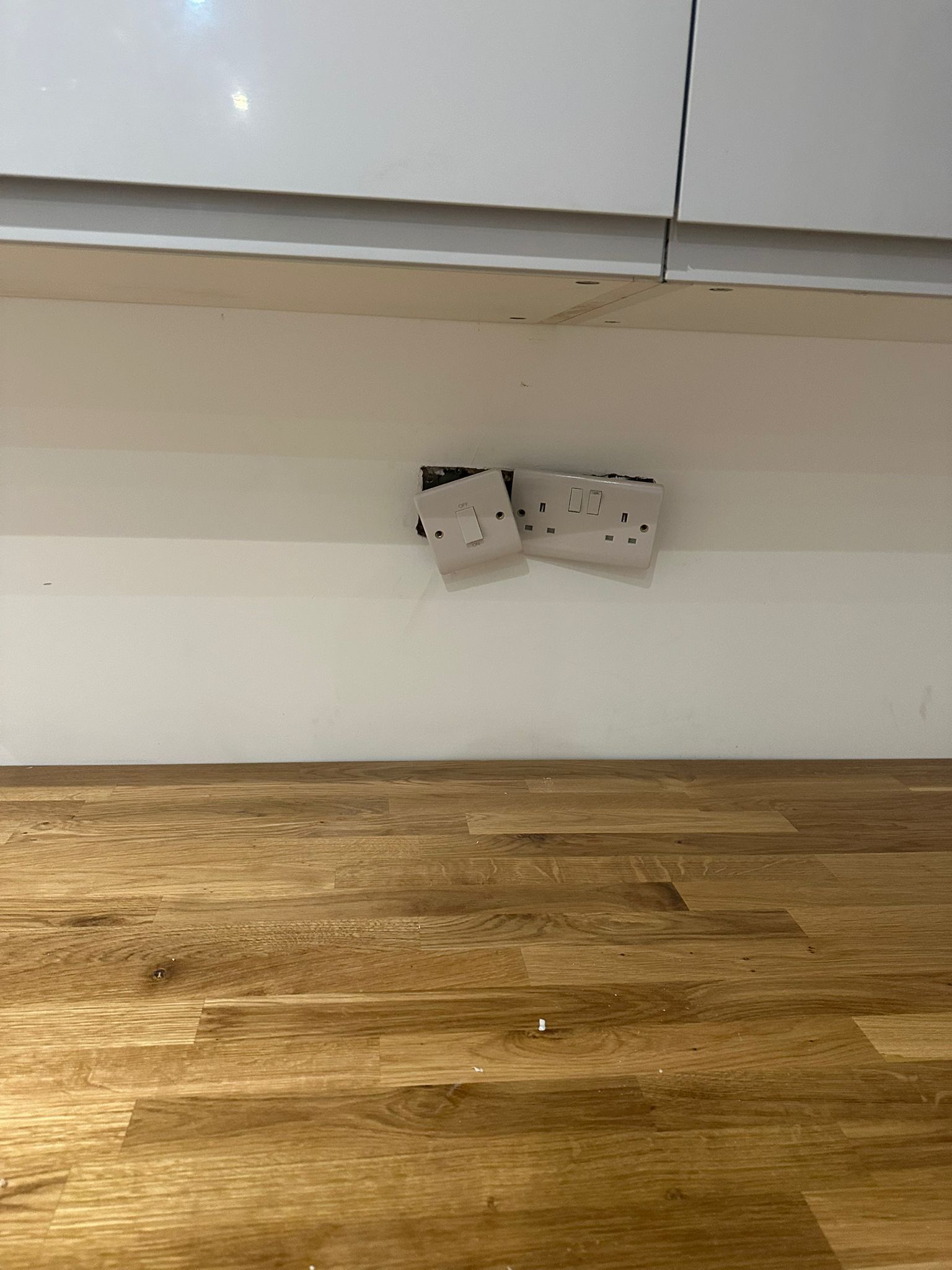 Emergency Electrician near me Swindon