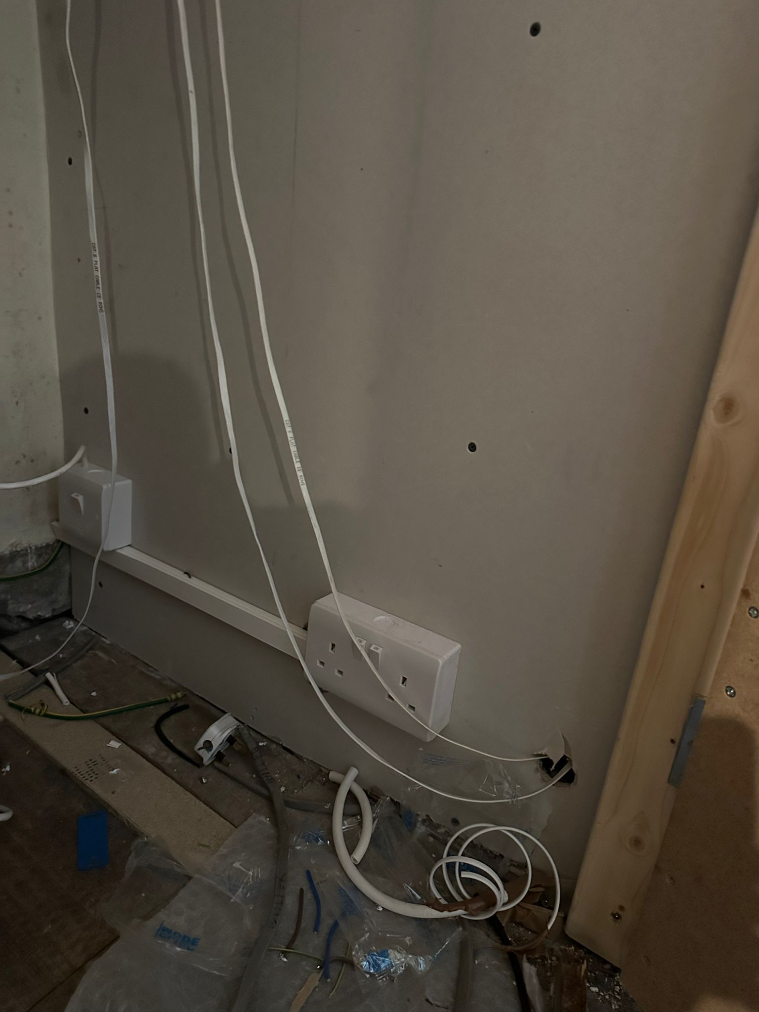 Emergency Electrician near me Swindon