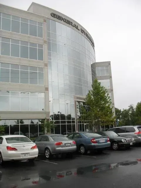 Huge Building - Woodbridge, VA - Woodbridge Glass Co.