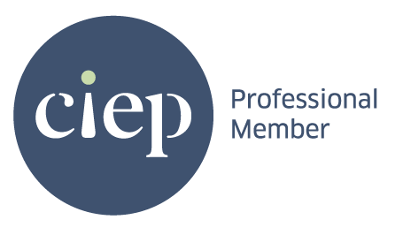 The letters ciep in a blue circle