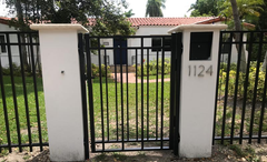 Custom Aluminum Fence  — Construction Fencing in Miami, FL