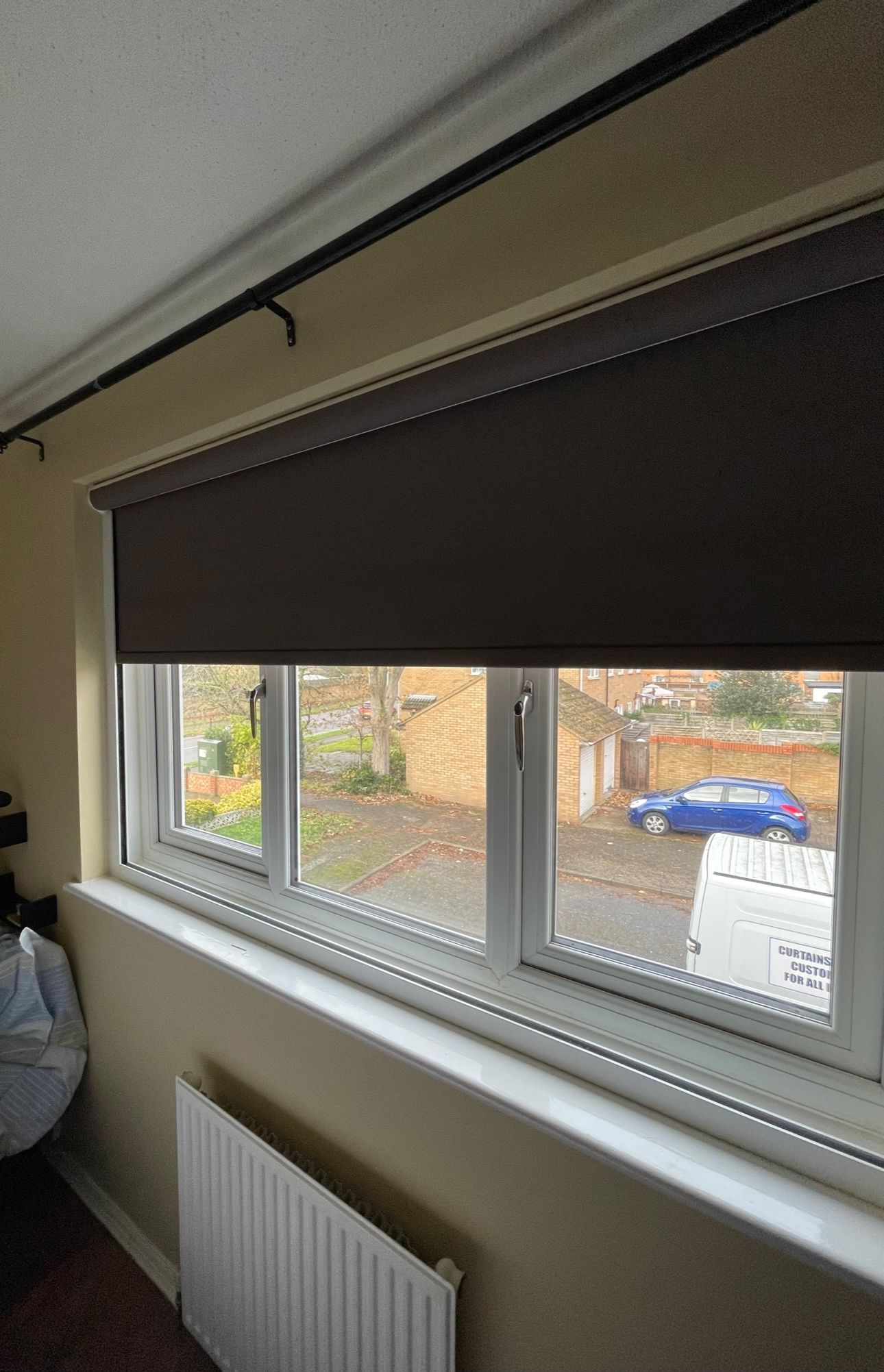 Blackout blind for all windows