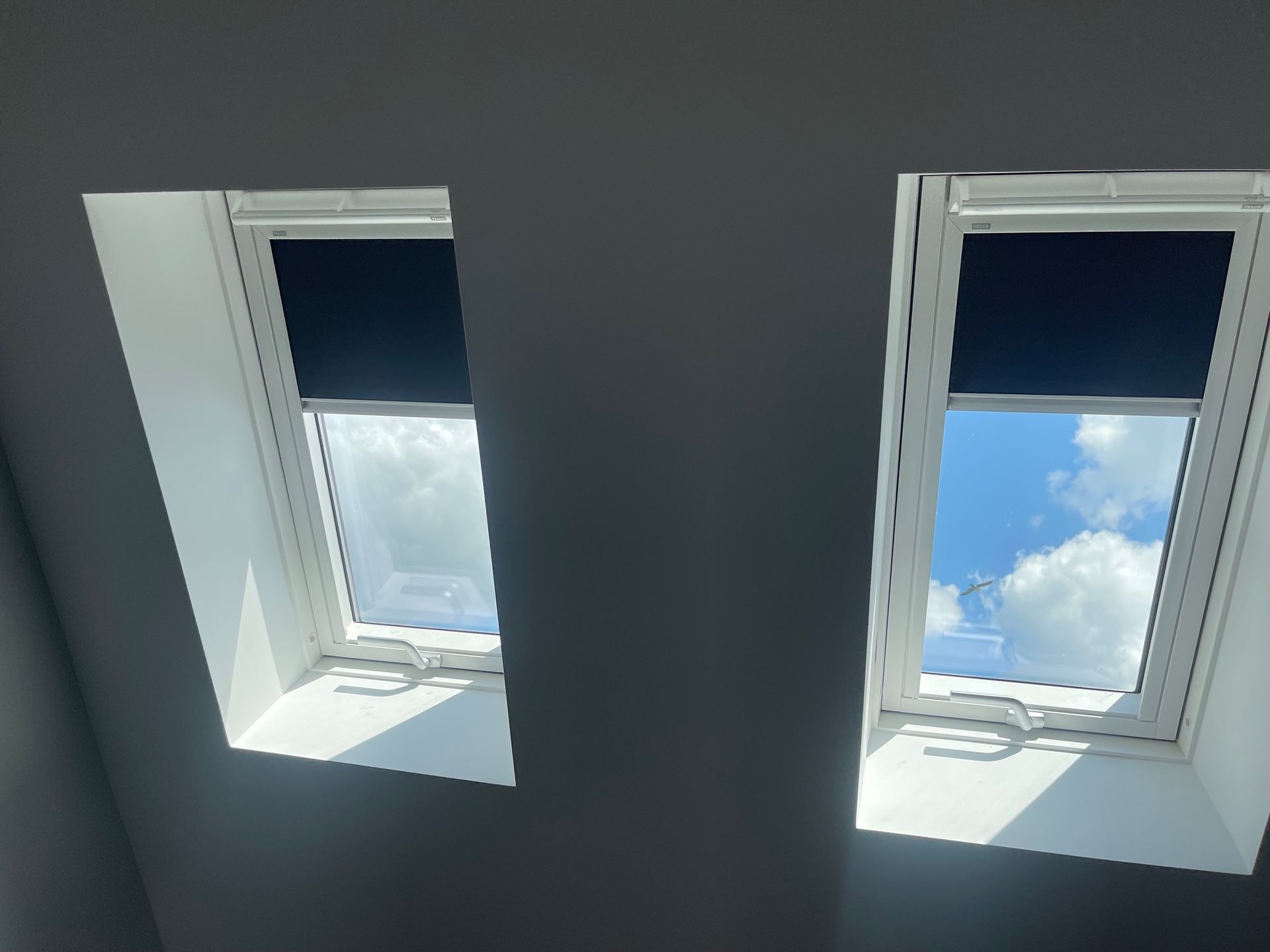 Velux motorised skylight blindfs