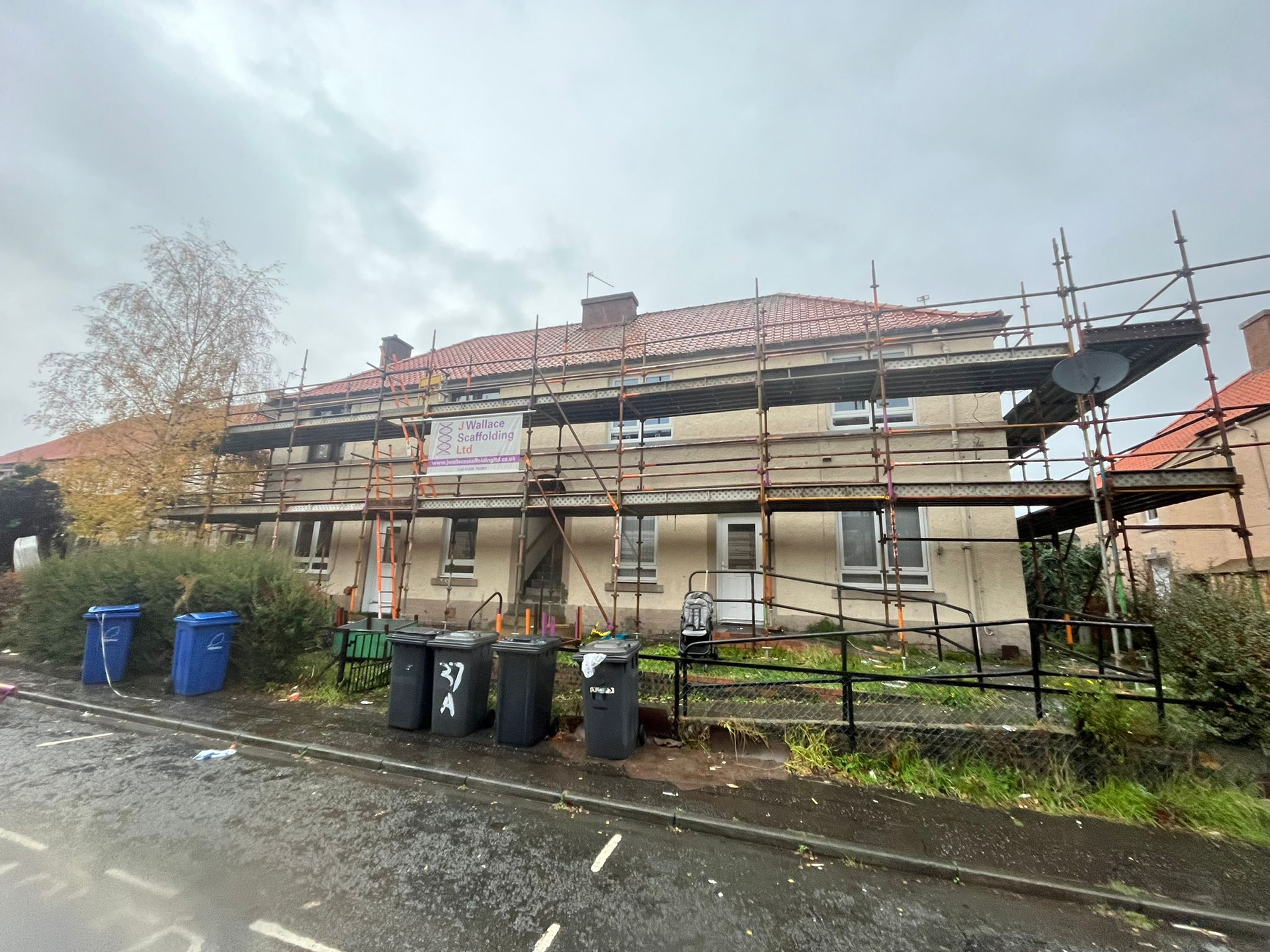 Roof and render works