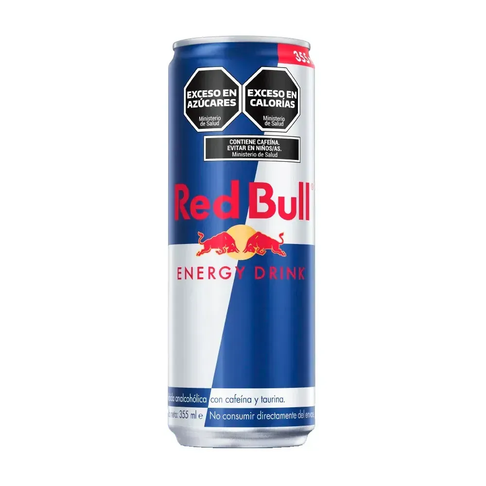 Lata de bebida energética Red Bull con rayas verticales azules y blancas y etiquetas de advertencia en la parte superior.