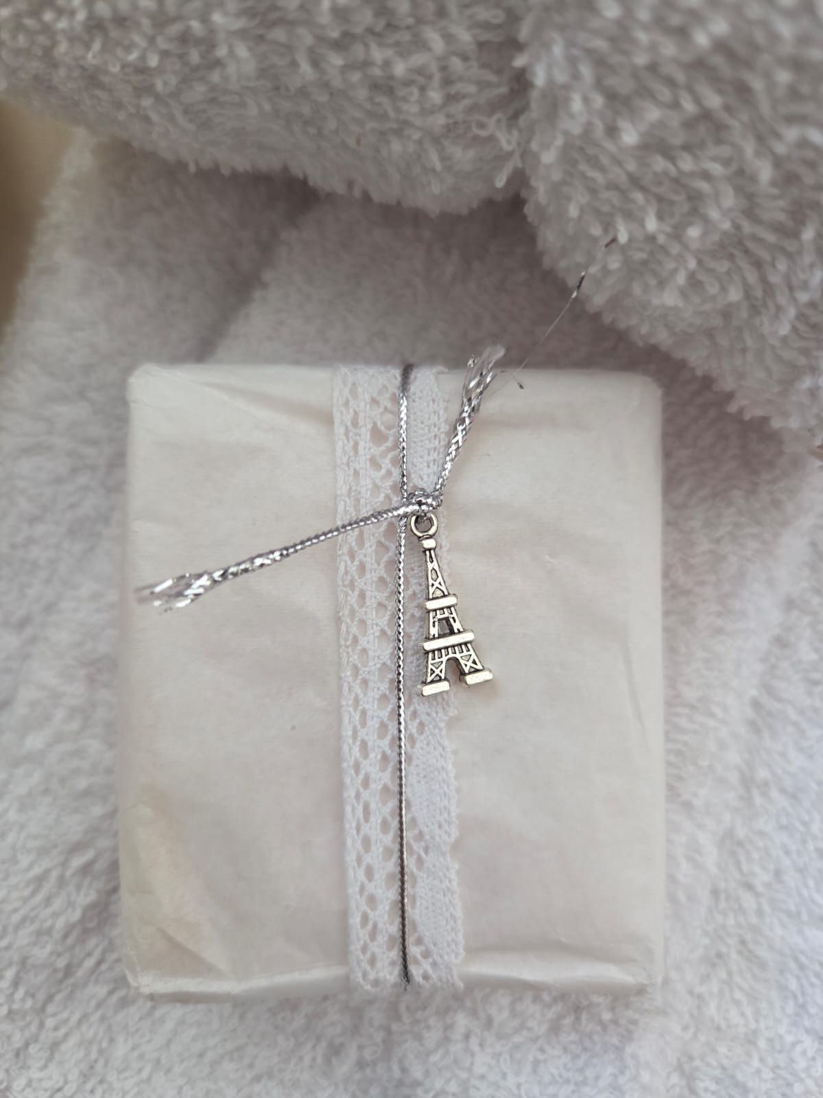 Jabones artesanales con dije