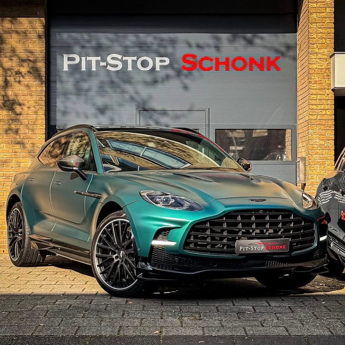 Aston Martin DBX 707 te koop