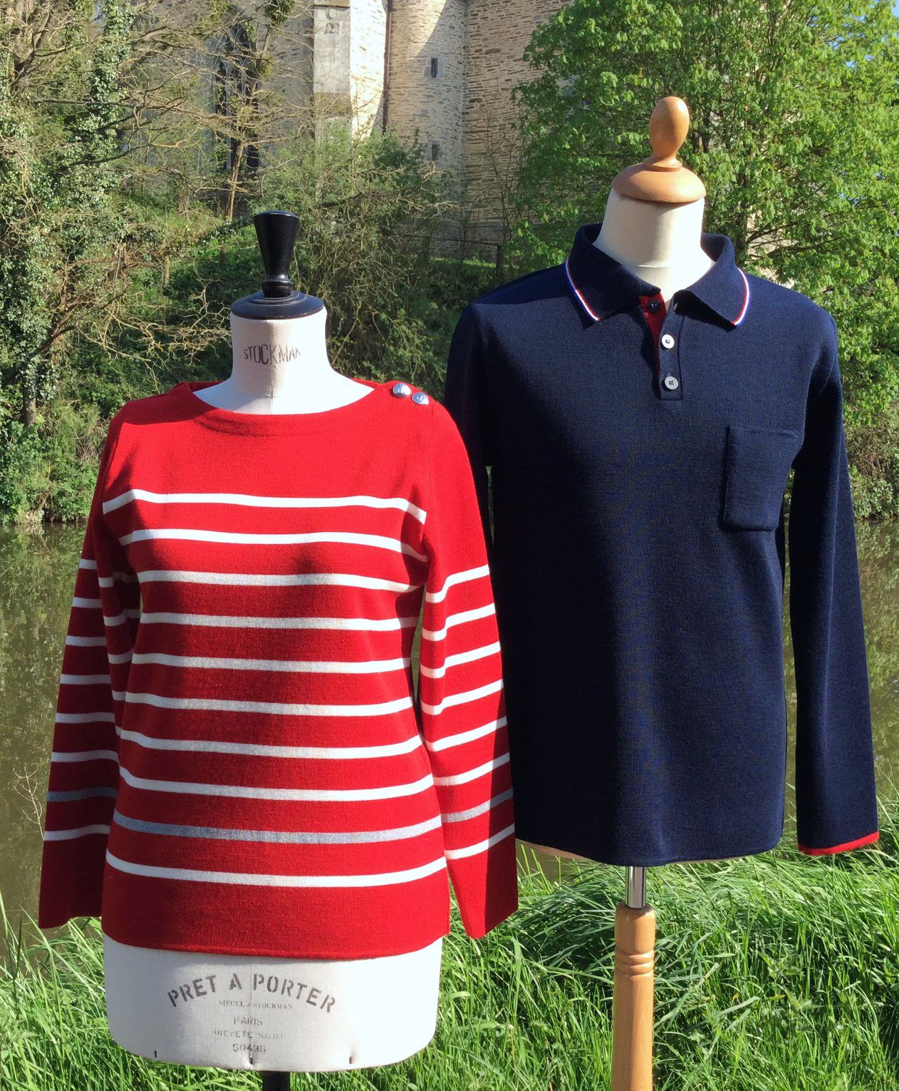 Pull marin femme en maille à boutons argenté avec une ancre entreprise vue du canal de Nantes à Brest marinière avec badge logo Roc'han Maille Halles de Rohan décorées avec panneaux de laine en 2010